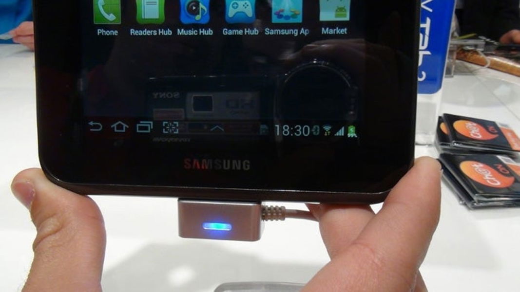 Imagen detalle inferior de la Galaxy tab2 7.0
