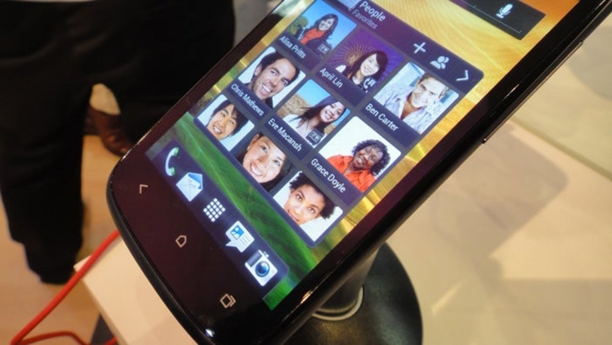 Detalle de la parte frontal del HTC One S