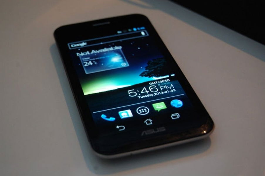 Imagen frontal del Asus Padfone