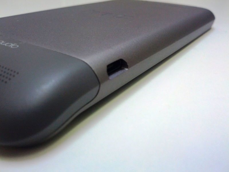 HTC One V