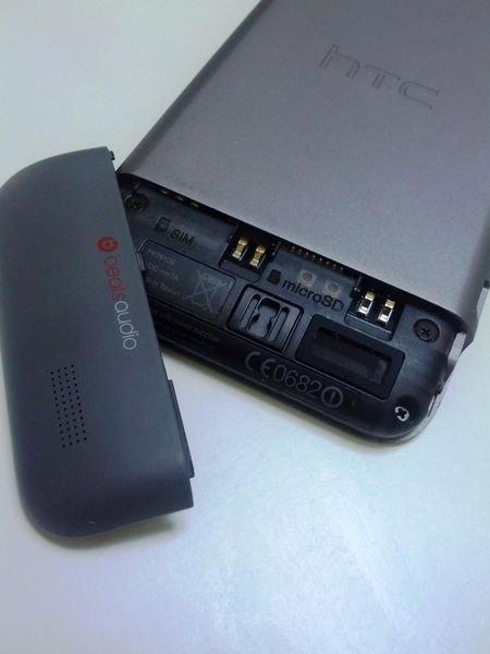 Parte trasera HTC One V