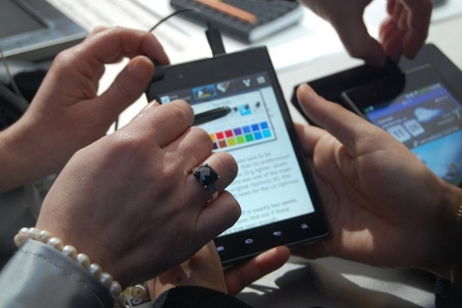 LG Optimus Vu asoma en EEUU, por fin llega ¿el rival del Samsung Galaxy Note? LG Optimus Vu asoma en EEUU, por fin llega ¿el rival del Samsung Galaxy Note?