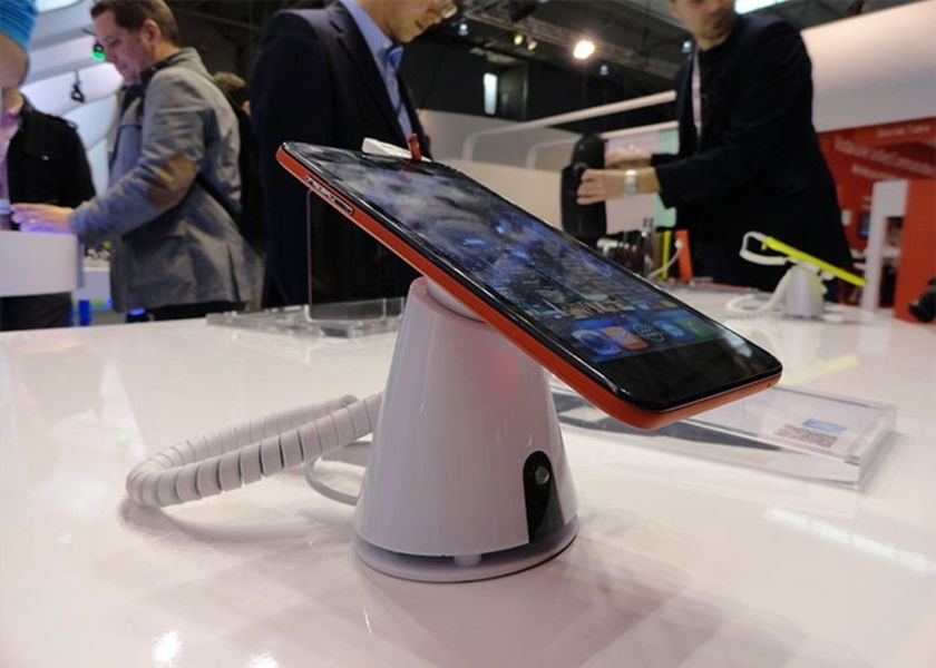 MWC 2013 | Alcatel quiere volver a ser competitiva presentándonos, el Alcatel One Touch Idol Ultra