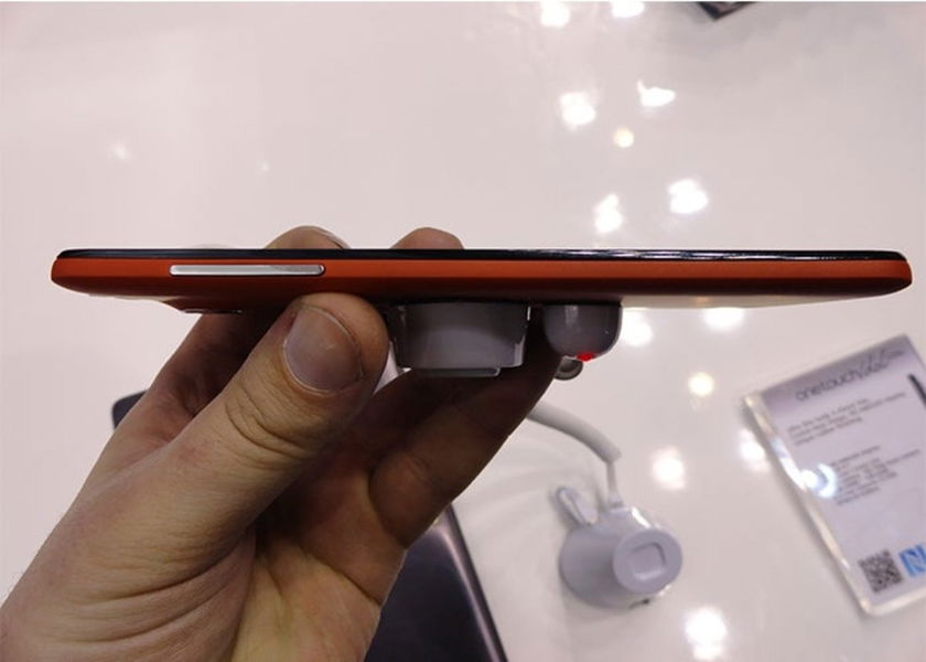 MWC 2013 | Alcatel quiere volver a ser competitiva presentándonos, el Alcatel One Touch Idol Ultra