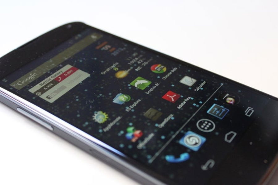 Frontal Google Nexus 4