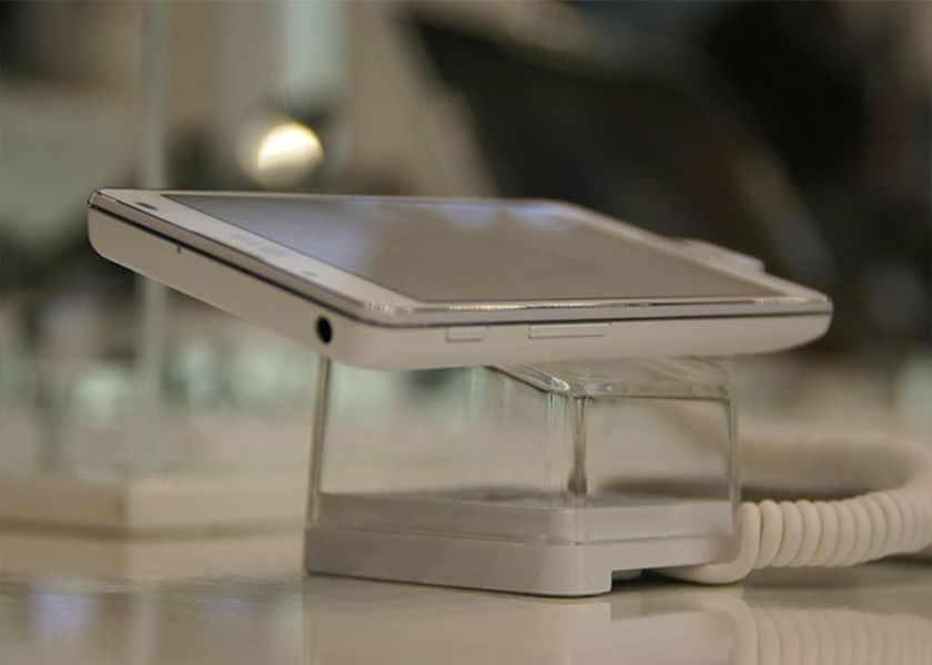 MWC 2013 | LG sigue apostando por la gama media, presenta el LG L7 II