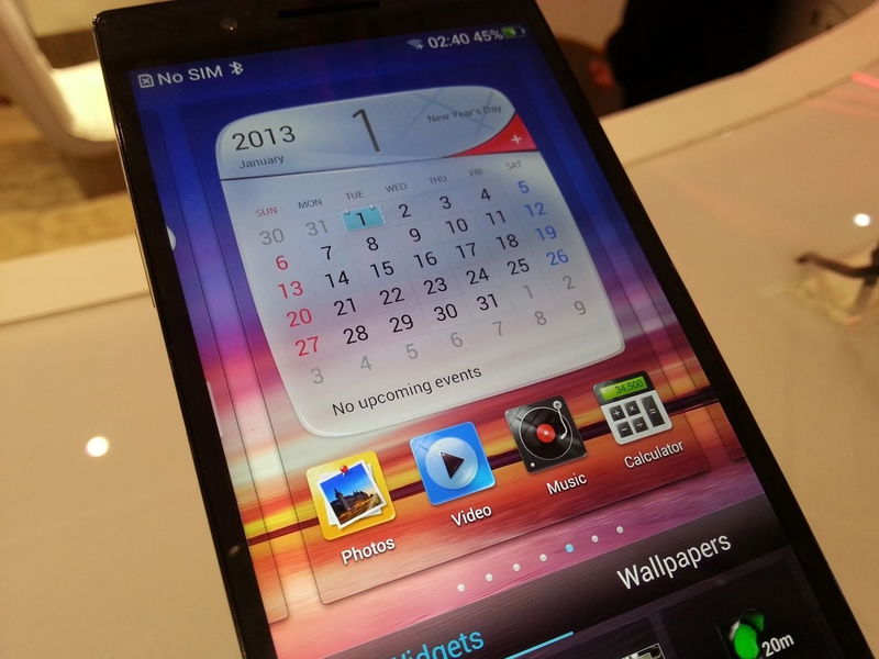 MWC 2013 | El Oppo Find 5 posa ante nuestra cámara en el MWC de Barcelona