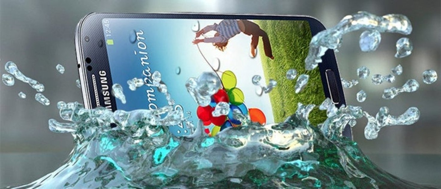 Galaxy S4 en agua