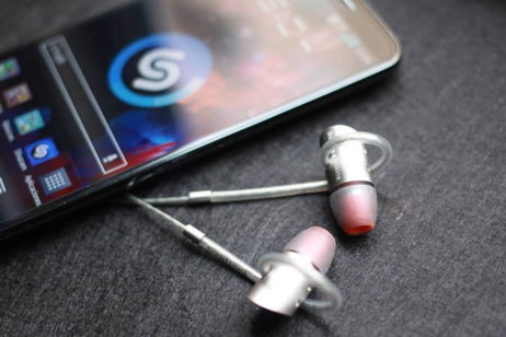 Auriculares de serie en nuestros androides ¿Es necesaria una mejora? Auriculares de serie en nuestros androides ¿Es necesaria una mejora?