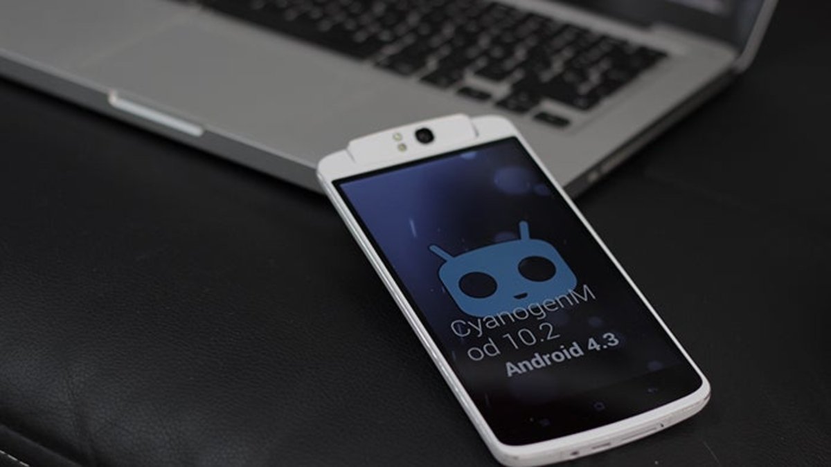 Primer plano del Oppo N1 con CyanogenMod