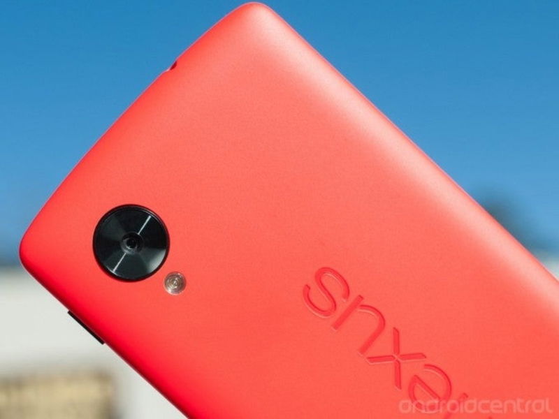 Vídeo unboxing del Google Nexus 5 rojo brillante