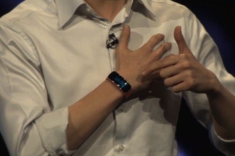 Samsung presenta Gear Fit junto con el Samsung Galaxy S5 Samsung presenta Gear Fit junto con el Samsung Galaxy S5