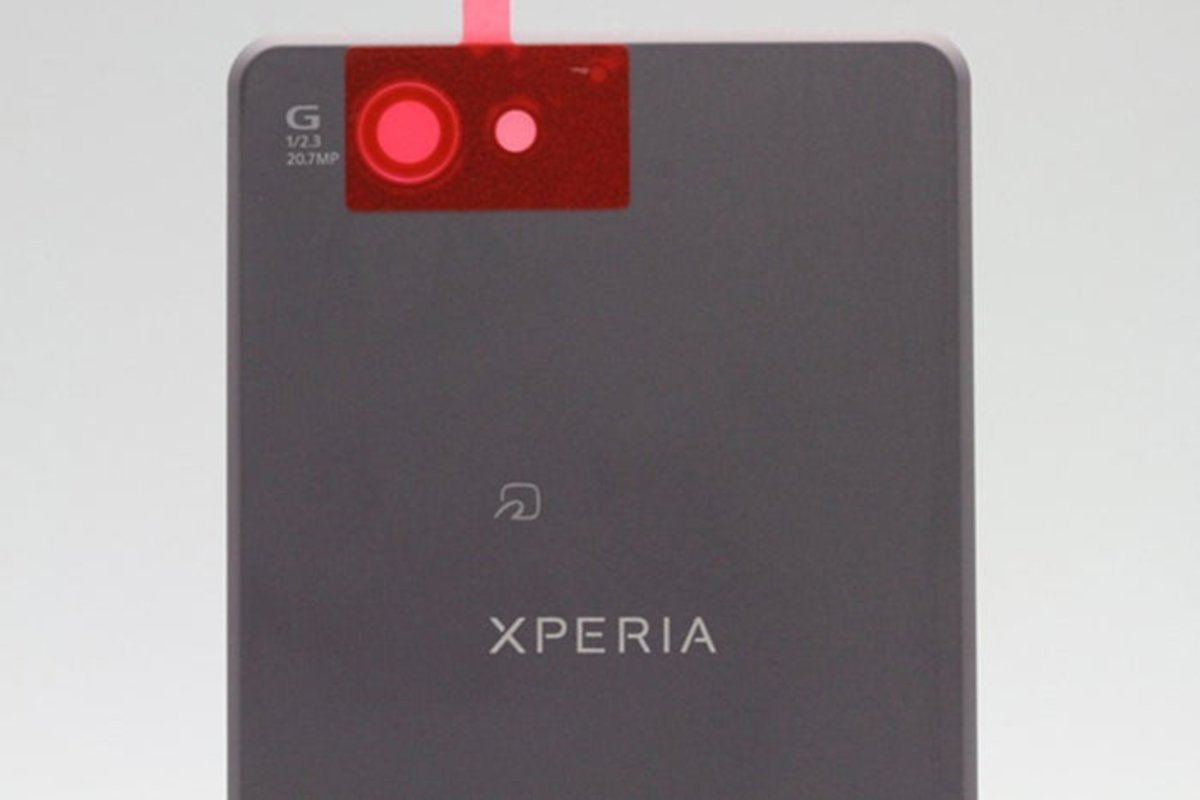 Detalle de la cámara del supuesto Sony Xperia Z2 Compact en la FCC