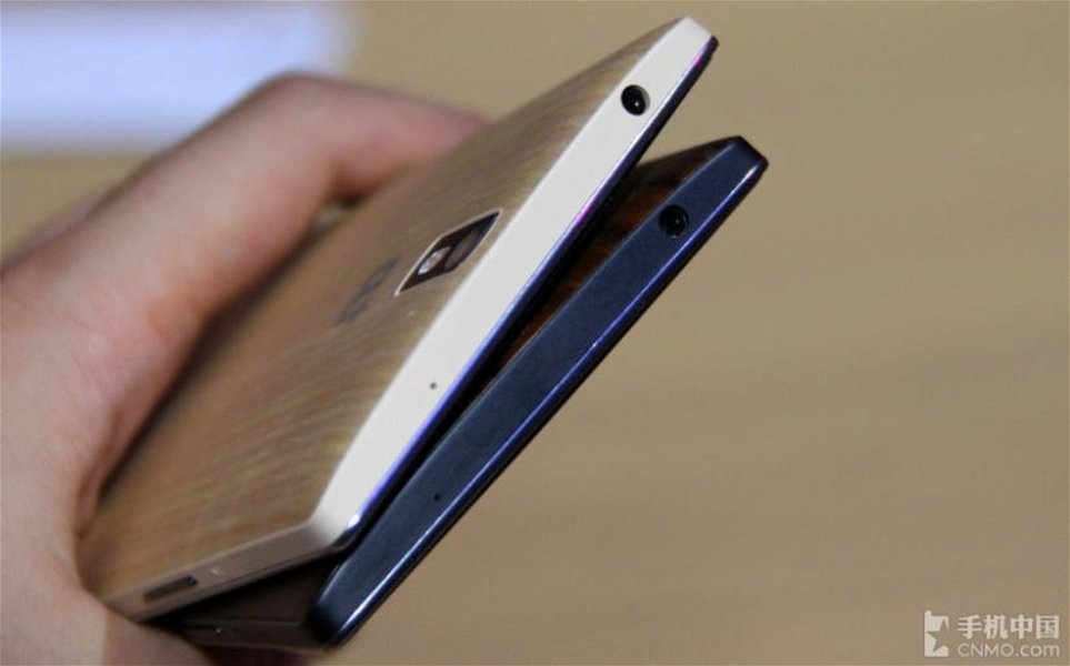 Las tapas traseras de bambú y madera del OnePlus One en detalle