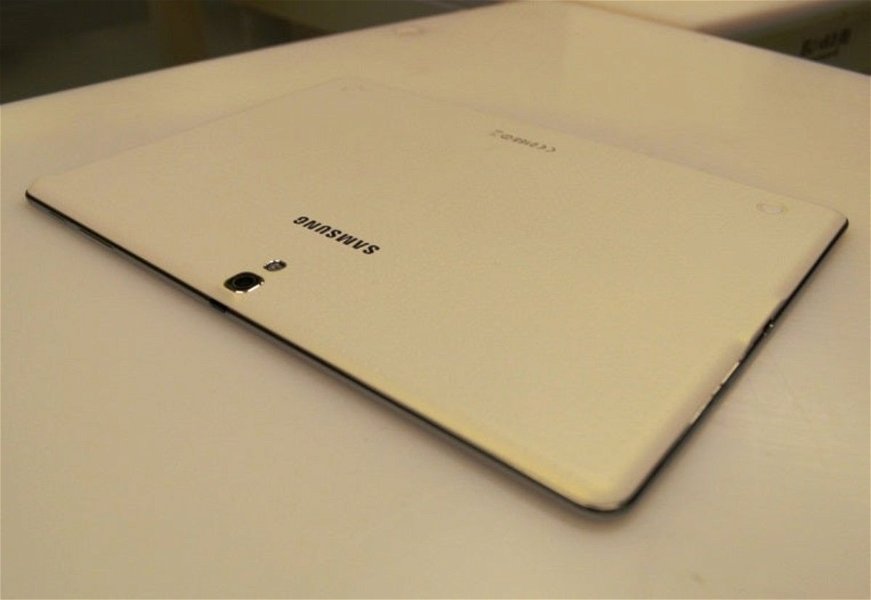 Se filtran fotografías de la Samsung Galaxy Tab S (SM-T800)