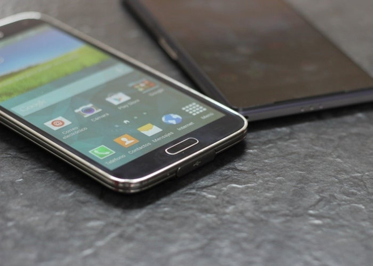 Samsung Galaxy S5 y Sony Xperia Z2