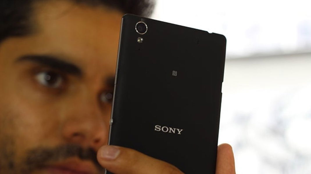 Detalle de la cámara trasera del Sony Xperia T3