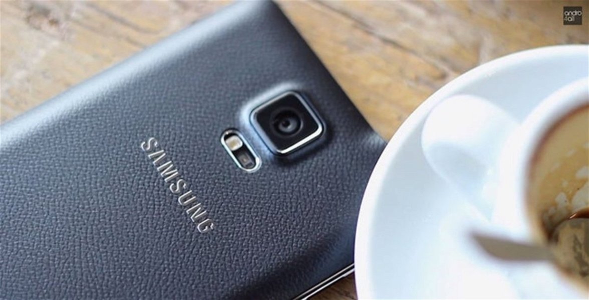 Detalle del sensor de cámara del Samsung Galaxy Note 4