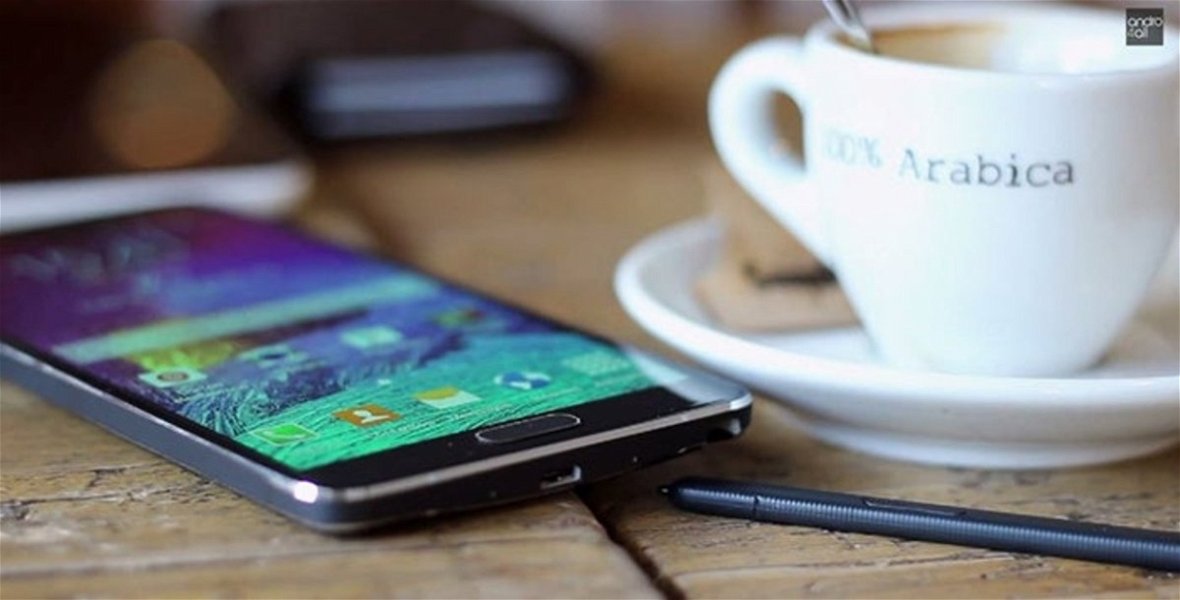 Samsung Galaxy Note 4 junto al S Pen