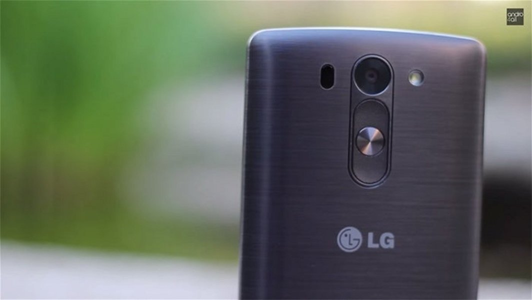 Botones traseros y cámara del LG G3S