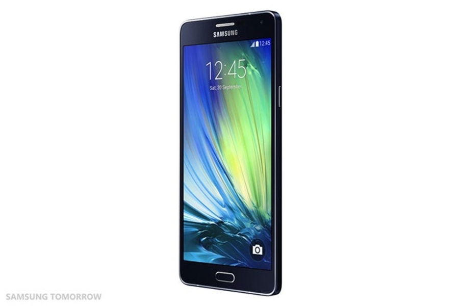 Samsung Galaxy A7 en color negro, de lado