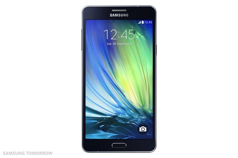 Samsung Galaxy A7 en color negro, de frente