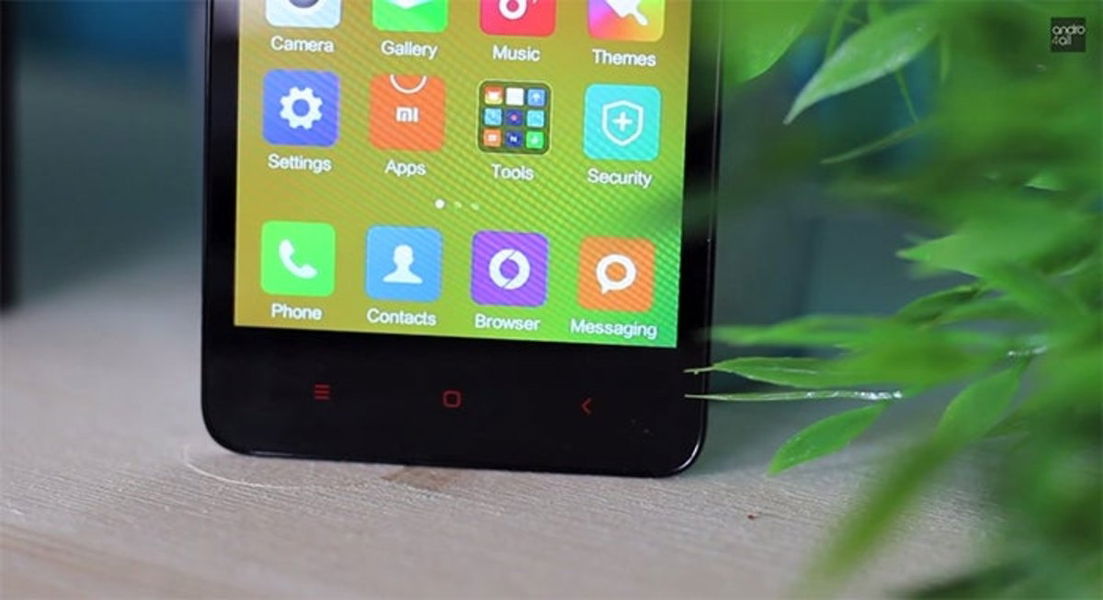 Parte inferior frontal del Xiaomi Redmi 2