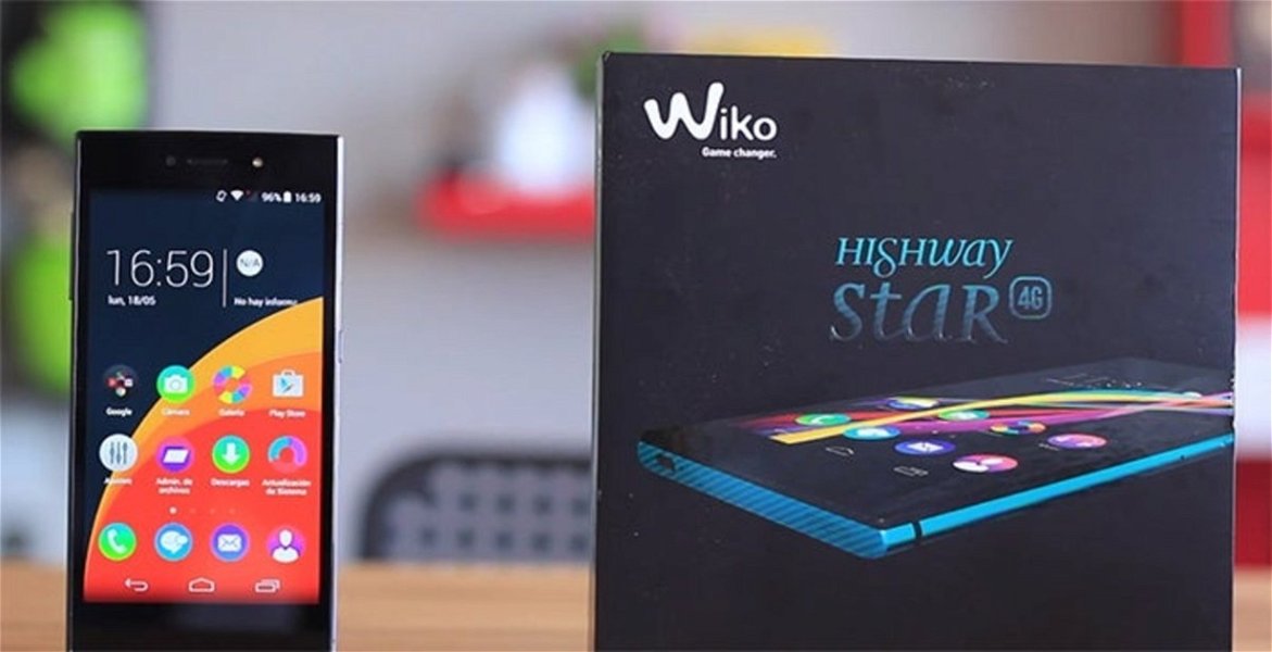 Wiko Highway Star, junto a su caja