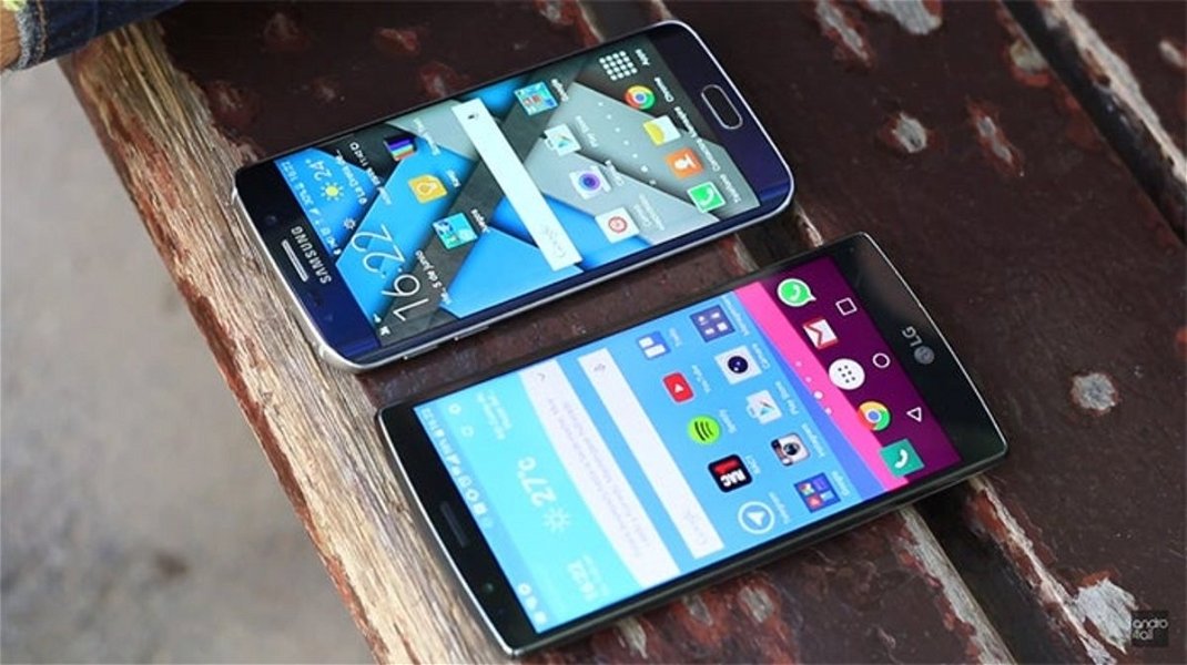 Samsung Galaxy S6 vs LG G4, sobre banco