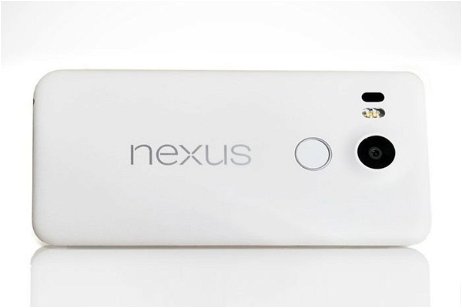 El Google Nexus 5X posa de lado y muestra su perfil en una nueva instantánea