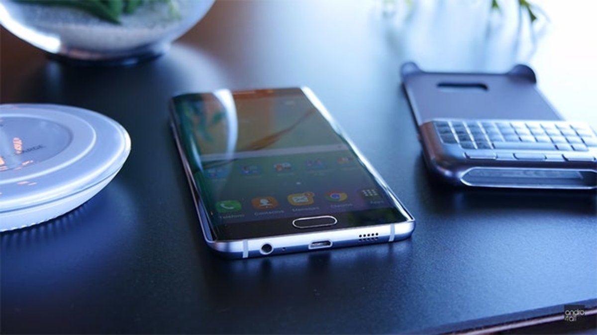 Samsung Galaxy S6 edge+ con teclado