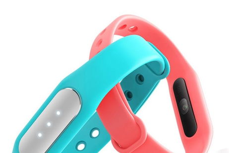 Los mejores wearables para regalar estas navidades 2015, Xiaomi Mi Band 2 y Mi Band 1S