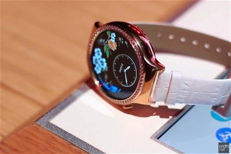 Huawei patenta un ingenioso smartwatch con un compartimento para guardar los auriculares