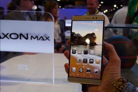 ZTE Axon Max & Axon Watch, probamos las nuevas apuestas de ZTE en el CES de Las Vegas 2016 ZTE Axon Max & Axon Watch, probamos las nuevas apuestas de ZTE en el CES de Las Vegas 2016