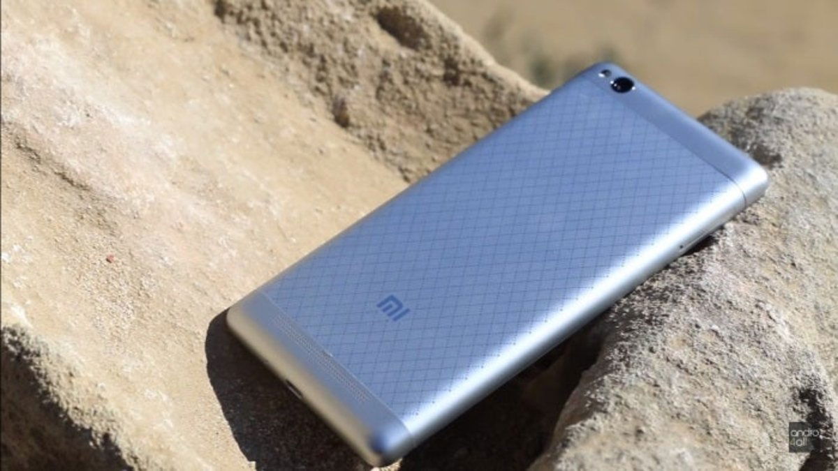 XIaomi Redmi 3 trasera