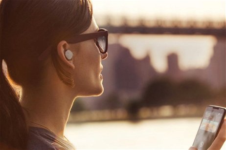 ¿Puedo usar mis auriculares Bluetooth en un viaje de avión?