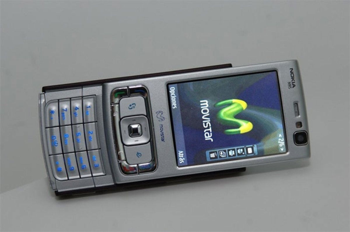 Nokia 2023. Nokia n95 со стилусом. Nokia n95 с антенной. Samsung n95. Nokiа n95 с цветными кнопками.