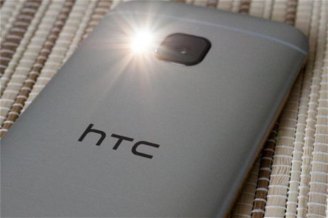 HTC no ve la luz, vuelve a la caída y podría estar planteándose ya abandonar el mercado de smarpthones