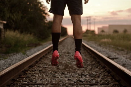 Cómo sacar fotos de gente levitando con tu smartphone y que salgan perfectas Cómo sacar fotos de gente levitando con tu smartphone y que salgan perfectas