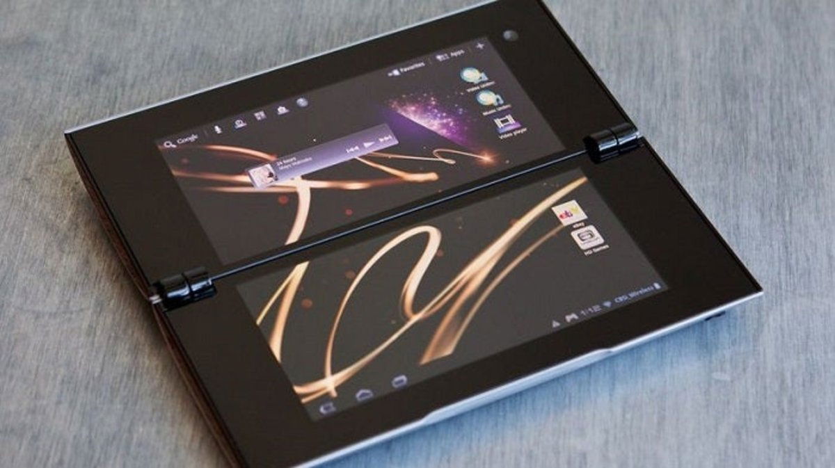 Планшет с двумя экранами. Sony Xperia Tablet p. Сони с 2 экранами. Складной планшет Sony. Складной планшет Sony Tablet s.