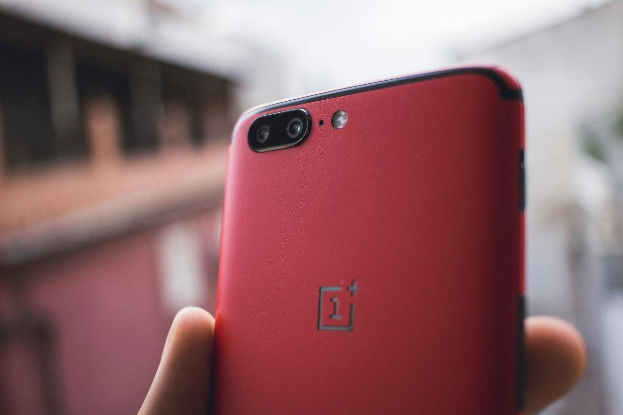 OnePlus 5 rojo