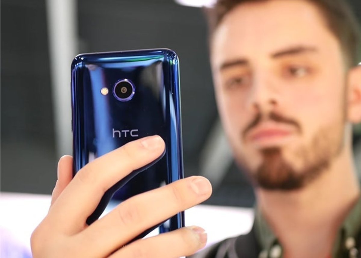 HTC sigue en caída libre: sus ventas bajan un 70% respecto al año pasado