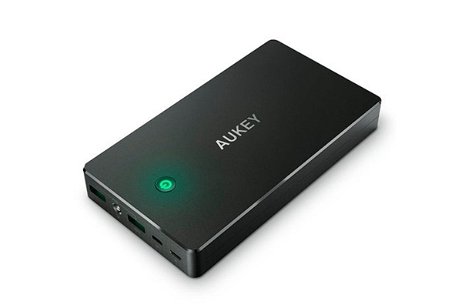Llévate esta batería portátil de alta capacidad de Aukey por 10 euros menos