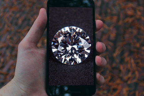 El primer móvil con pantalla de diamante estará listo el año que viene El primer móvil con pantalla de diamante estará listo el año que viene