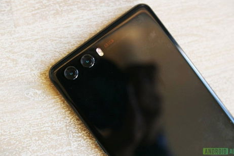 Un prototipo del Huawei P20 se filtra en imágenes anticipando muchas novedades Un prototipo del Huawei P20 se filtra en imágenes anticipando muchas novedades