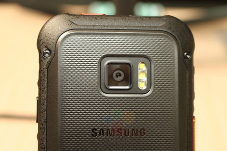 Samsung SM-888: así es el misterioso smartphone ultrarresistente mostrado en el MWC 2018 Samsung SM-888: así es el misterioso smartphone ultrarresistente mostrado en el MWC 2018