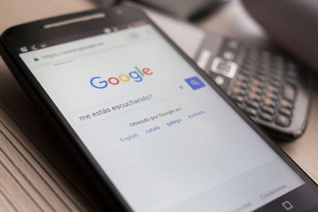 Esta inteligencia artificial es capaz de imitar tu voz con escucharte solo 1 minuto Esta inteligencia artificial es capaz de imitar tu voz con escucharte solo 1 minuto