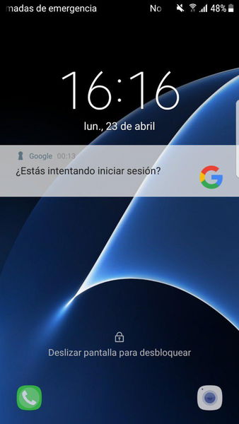 La mejor herramienta para proteger tu cuenta de Google la tienes guardada en el bolsillo