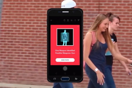 Crean una funda (muy cara) que convierte el Google Pixel en un detector de bombas y armas Crean una funda (muy cara) que convierte el Google Pixel en un detector de bombas y armas
