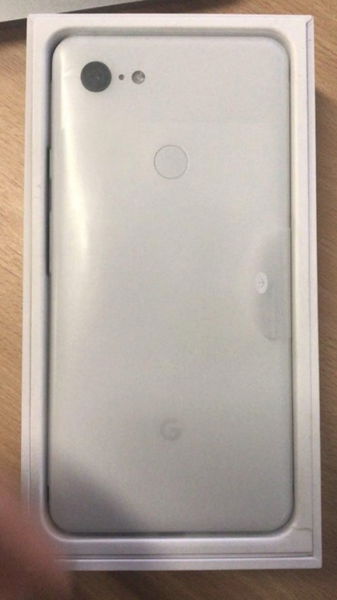 El Google Pixel 3 XL posa para la cámara en su primer unboxing y desvela sus detalles